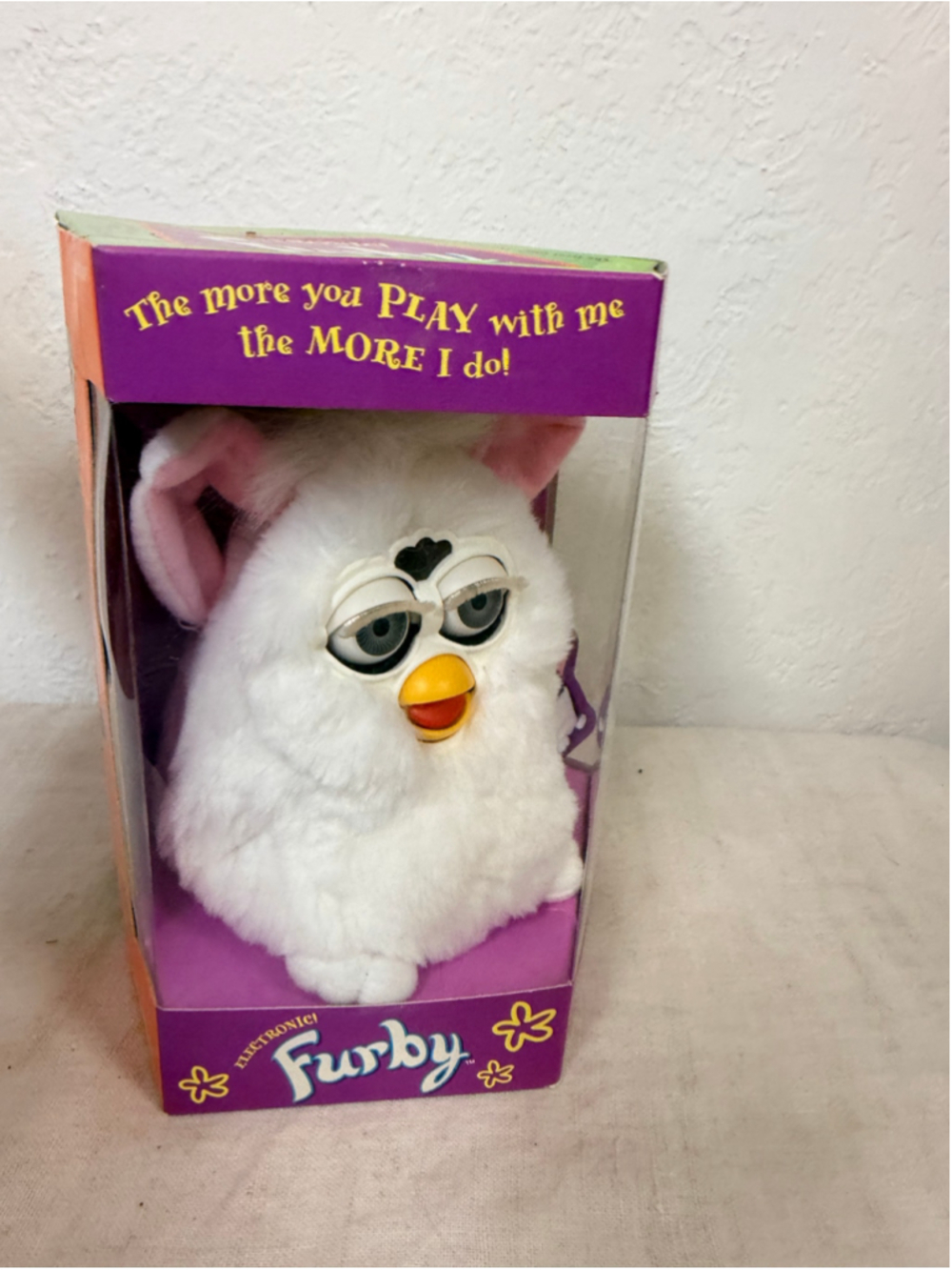 NIB Vintage 1998 Tiger Electronics White Furby with Blue Eyes Box Unopened - Picture 3 of 9